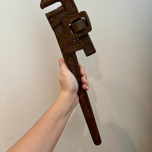VINTAGE! Primitive Trimo Wrench Tool