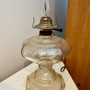 VINTAGE! Electrified Clear Pressed Glass Oil Lamp- WORKS!