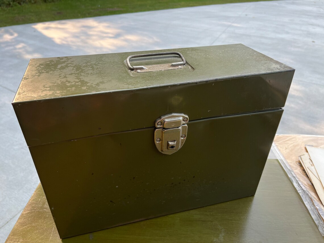 VINTAGE Metal Tool Box Etsy