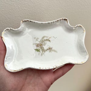 VINTAGE! Westmoreland Dish