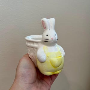 VINTAGE! Ceramic Easter Bunny Egg Cup