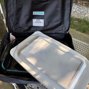 VINTAGE! Pyrex Portable 3 QT Casserole Dish