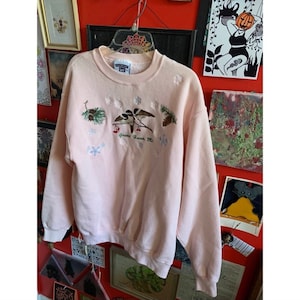 VINTAGE! Light Pink Christmas/ Winter Embroidered Bird Crewneck
