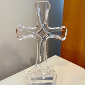 VINTAGE! Crystal Pressed Glass Cross