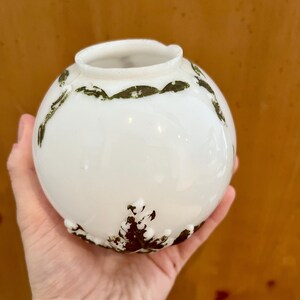 VINTAGE! Manganese Glass Westmoreland Milk Glass Round Bud Vase