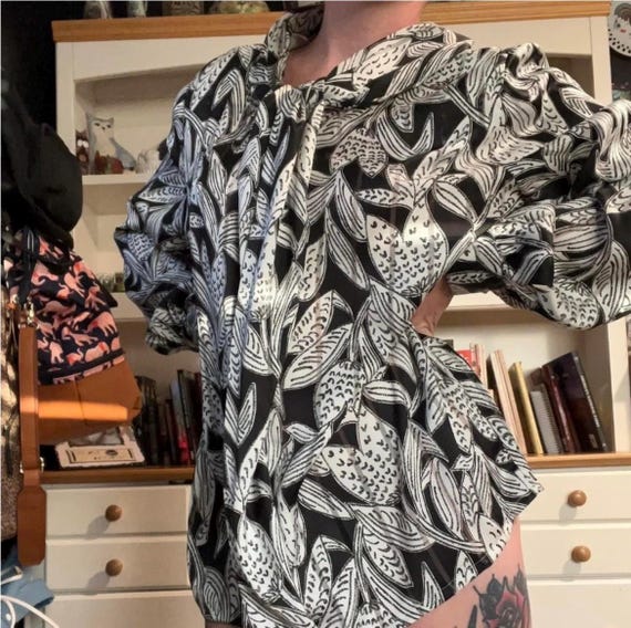 VINTAGE! Black and White Leaf Patterned Blouse - image 1