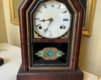 VINTAGE! New Haven Clock Co. Cottage Mantel Shelf Clock- NEEDS WORK!