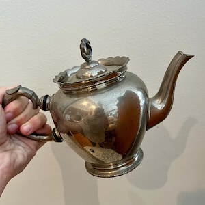 VINTAGE! Silver Tea Pot