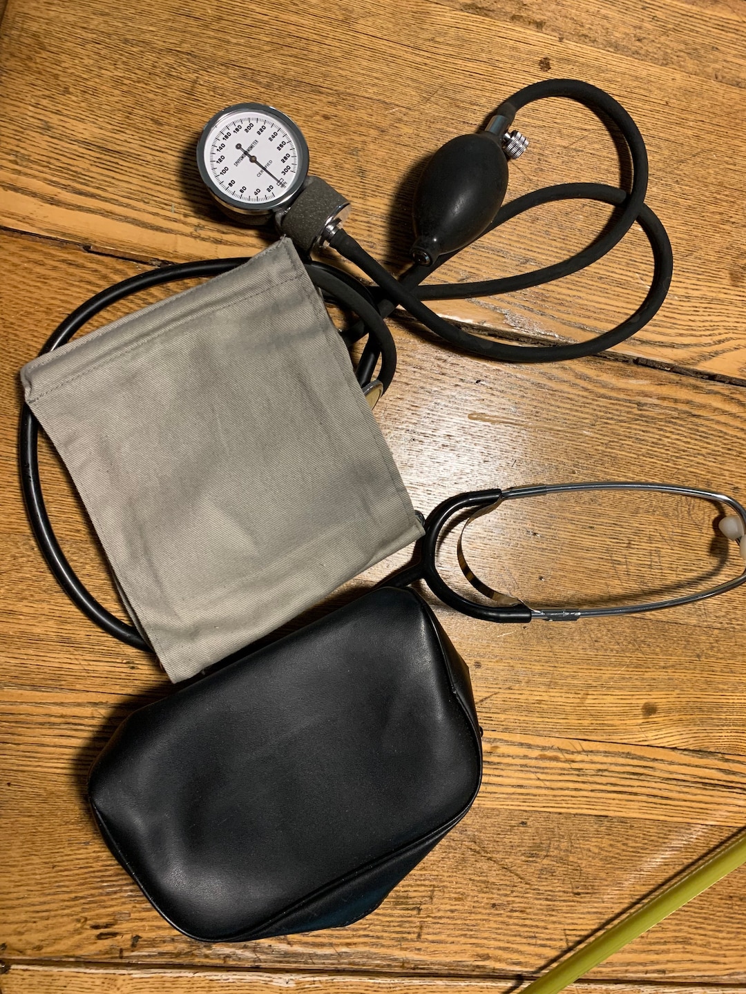 VINTAGE Sphygmomanometer Etsy