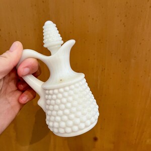 VINTAGE! Fenton Hobnail Milk Glass Cruet