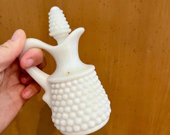VINTAGE! Fenton Hobnail Milk Glass Cruet