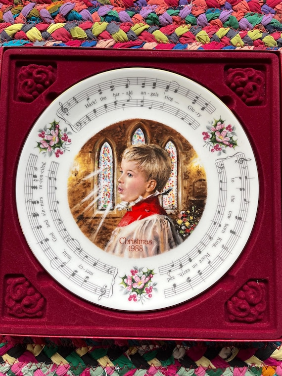 VINTAGE! Royal Doulton Christmas Carols Collectors Plate W 