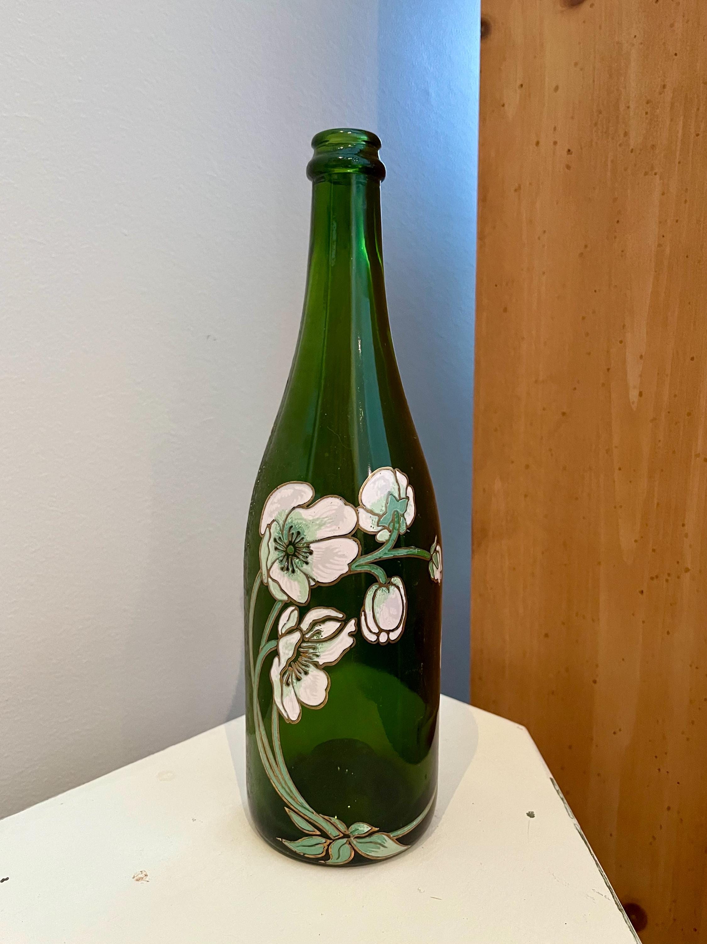 花瓶・フラワースタンド VINTAGE GREEN BOTTLE FROM WINE ORIGINAL VINTAGE! Green Glass Wine Bottle W/ Handpainted Flowers - Etsy