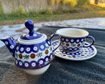 Boleslawiec Polish Pottery Snowflake Teapot, Teacup and Saucer