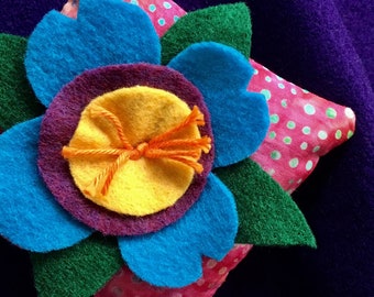 Flower Sachet, a Festive Emergency Gift Filled with Organic Lavender