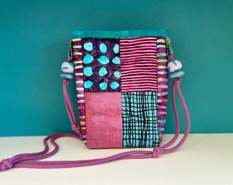 Lightweight Shoulder Bag with Lots of Personality, Featuring Lively Stripes and Dots