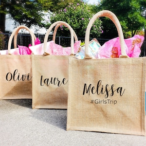Personalized Burlap Bags Beach Tote Bags Birthday Trip Bags 50th Birthday Party Favors 40th Birthday Trip Gifts Name Girls Trip Bags