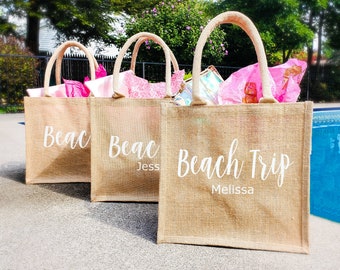 Personalized Girls Trip Beach Bag Girls Trip Gift Tote Welcome Gift Bags Bridesmaid Beach Bag Bachelorette Party Favor Burlap Beach Bag