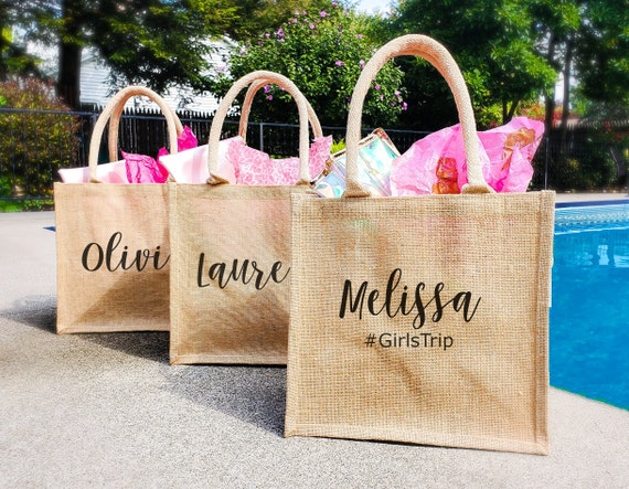 Chic Tote Bags For The Beach & Beyond