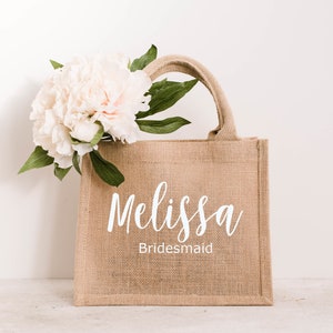 Burlap Tote Bag, Beach Bag, Girls Trip Gift, Bridesmaid Beach Bag, Beach Bag with Name, Birthday Party Bags, Tote Bags, Bachelorette Bags afbeelding 5