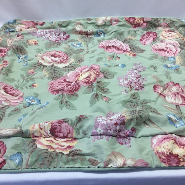 1 Sham / Laura Ashley Cabbage Roses Floral Design / Standard Size / Cottage Chic / French Country