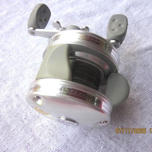 boston whaler fishing rod holders OEM Flush Mount Stainless Holder Lock access. landing nets JW Young & Sons Size:30