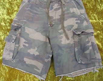 mens distressed camo shorts