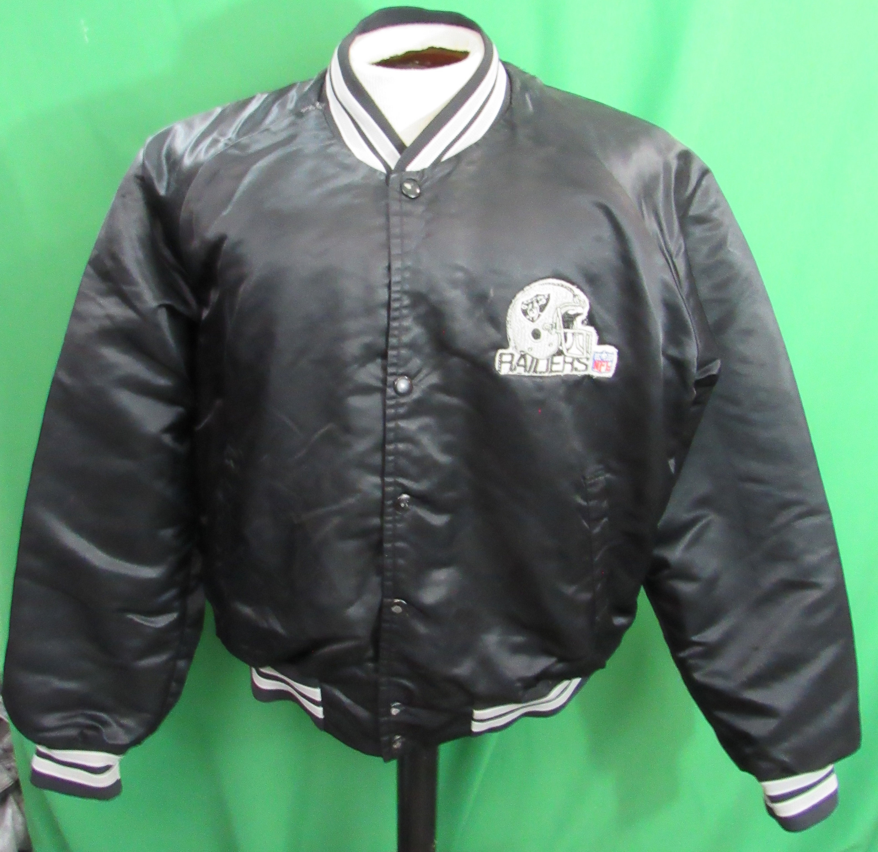 Oakland Raiders NFL Varsity Bomber Jacket - XL – The Vintage Store