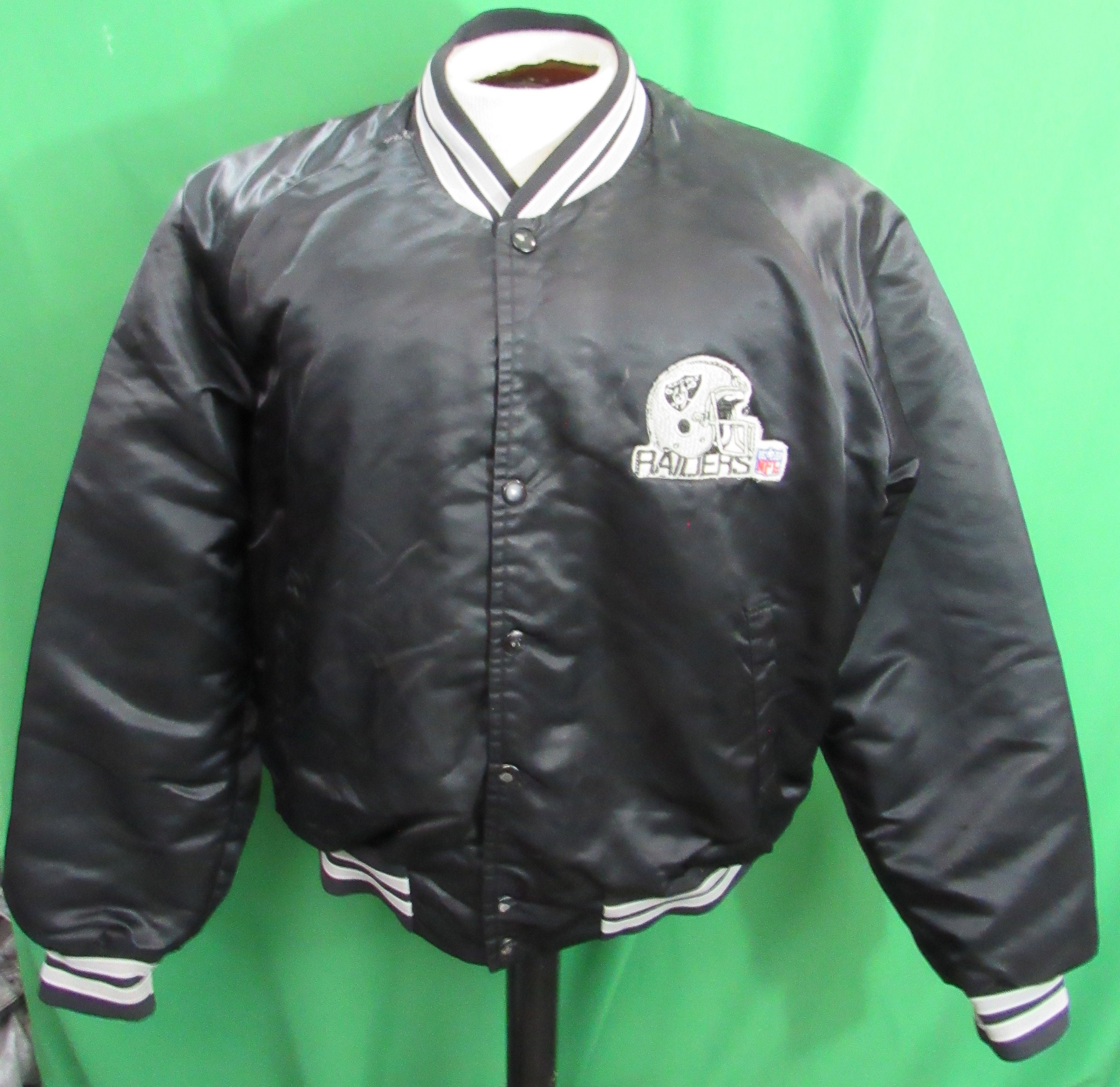 NFL LAS VEGAS RAIDERS BIG LOGO MEN´S SATIN JACKET (BLACK) – Pro Standard