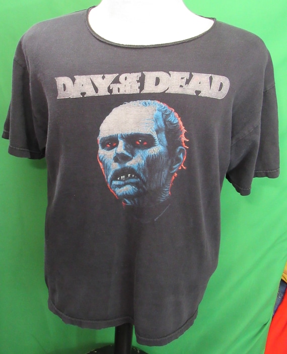 Vintage Y2K 2005 Day of the Dead Zombie T-Shirt Si