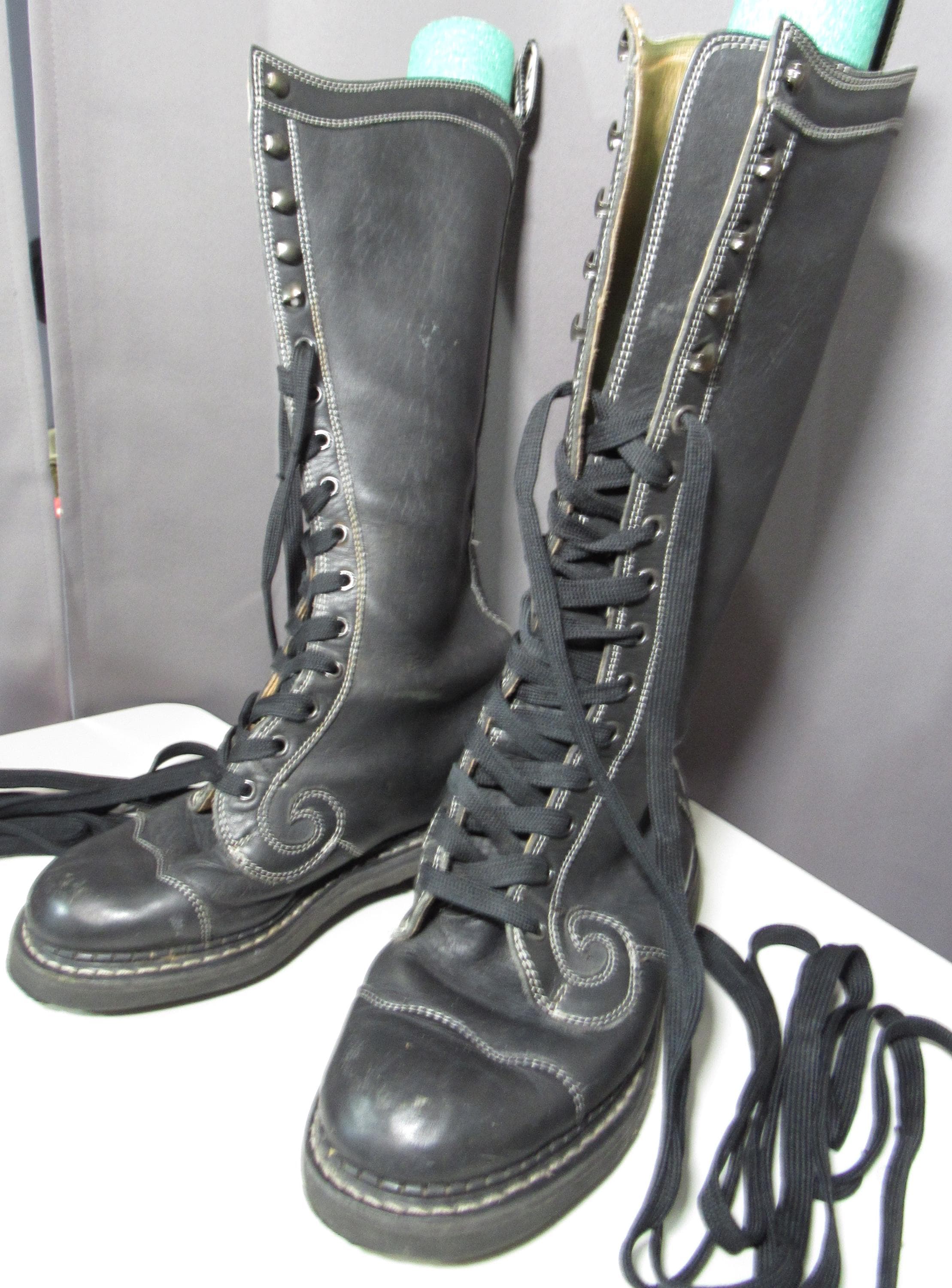 John Fluevog Black Blue Swirl Boots 7.5 Women’s 9.5 John Fluevog designs and creates unique shoes for unique  main image 2