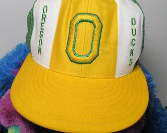 Vintage 80's / 90's U of O University of Oregon Ducks Lucky Stars Mesh Back Snapback Hat