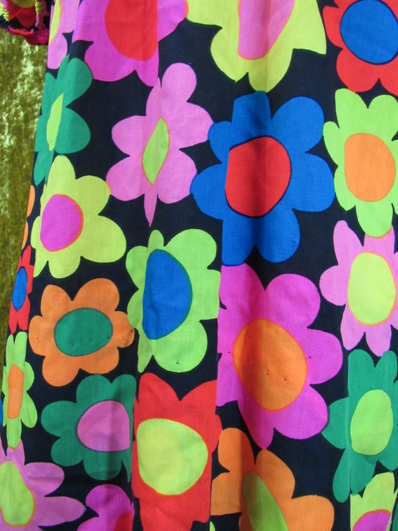 Vintage 60's Bright Neon Flower Pattern Print Dre… - image 3