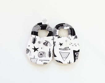 Woodland Baby Shoes, Monochrome Baby Slippers, Soft Sole Baby Shoes, Camping Baby Shoes, Baby Moccs, Baby Moccasins, Baby Booties,Vegan baby