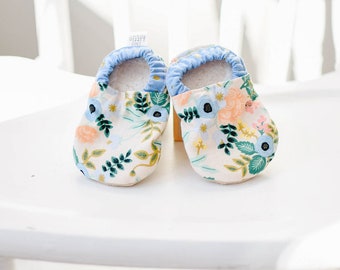 Floral Baby Shoes, Soft Sole Baby Shoes, Easter baby shoe, Spring Baby Moccasins, Rifle Paper Baby Booties, Floral Baby Slippers, Vegan baby