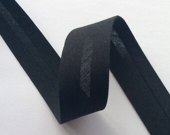 Bias Binding black 22 mm The Weavers Mill