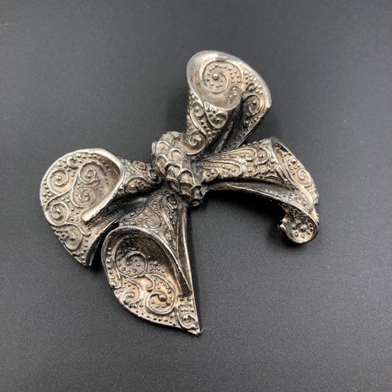 Victorian Bow Brooch, Embossed Silver Ribbon Bow … - image 2