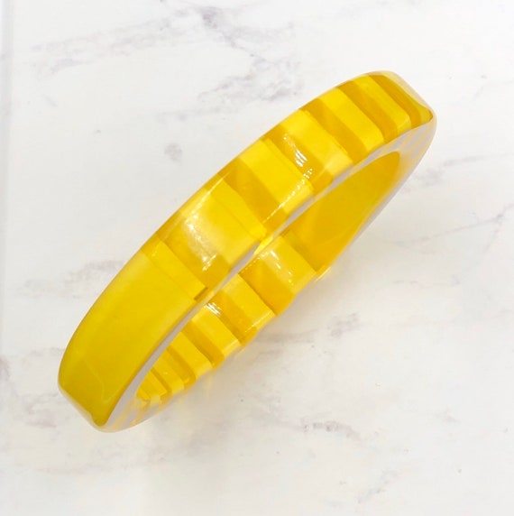 Vintage Chunky Wide Lemon Yellow Laminated Lucite… - image 4