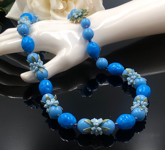 Statement Necklace Beaded Necklace Beaded Jewelry Star Fish Necklace Gemstone Necklace Blue Mother of Pearl Necklace Festival Necklace