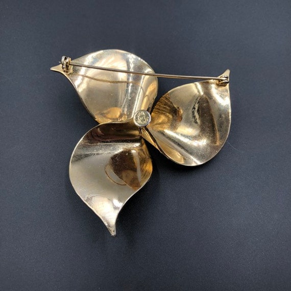 Sarah Coventry Golden Trillium Pin, Statement Bro… - image 6