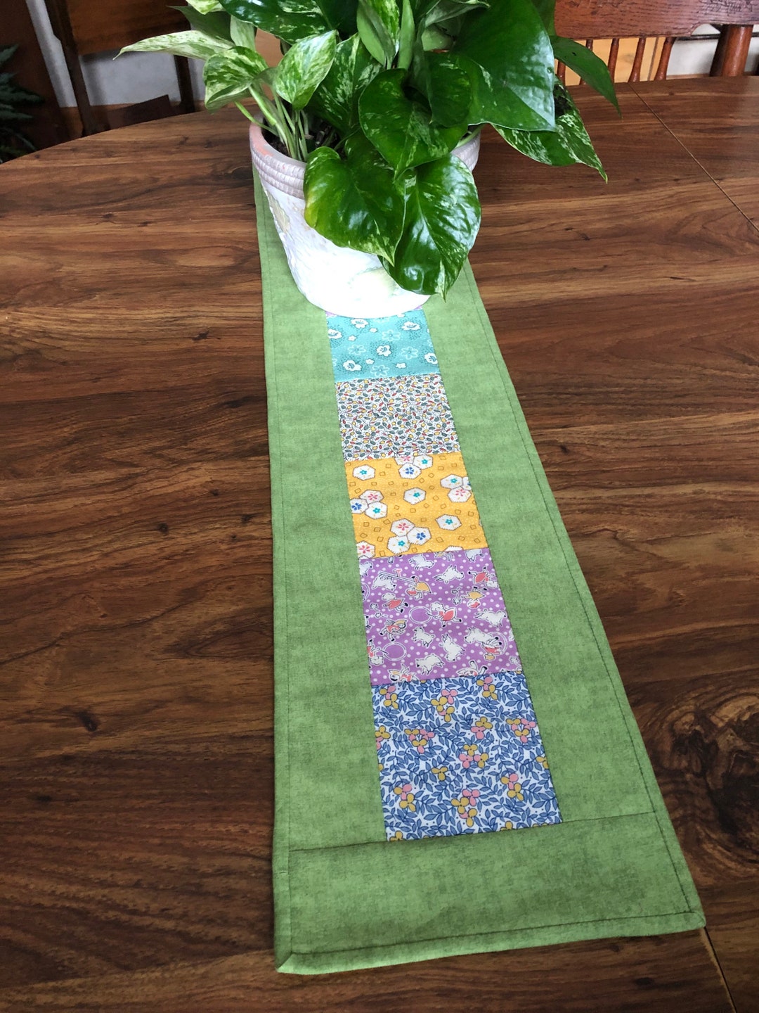 Retro Table Runner Vintagelook Table Runner Green Table Etsy