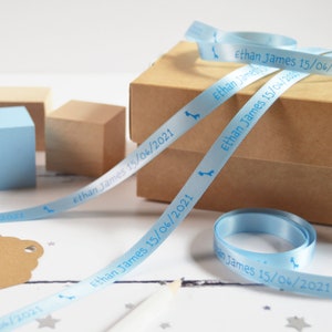 New Baby 10 mm Personalisiertes Band - New Baby Geschenkverpackung - Personalisiertes Baby Geschenk - Personalisiertes Band - Baby Band - Babyparty