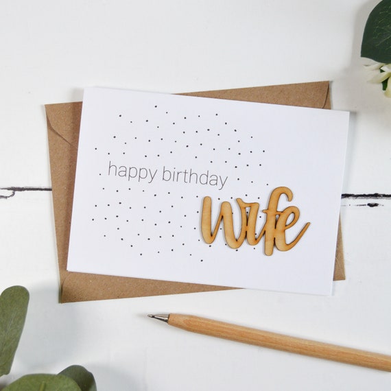 Biglietto Di Compleanno In Legno Per Moglie - Con Busta E Design A Cuore Scolpito - 15x11x0,5 Cm - Regalo Originale E Duraturo