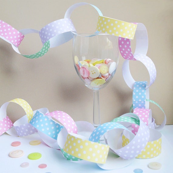 Sew an Easy Polka Dot Paper Garland Mad in Crafts