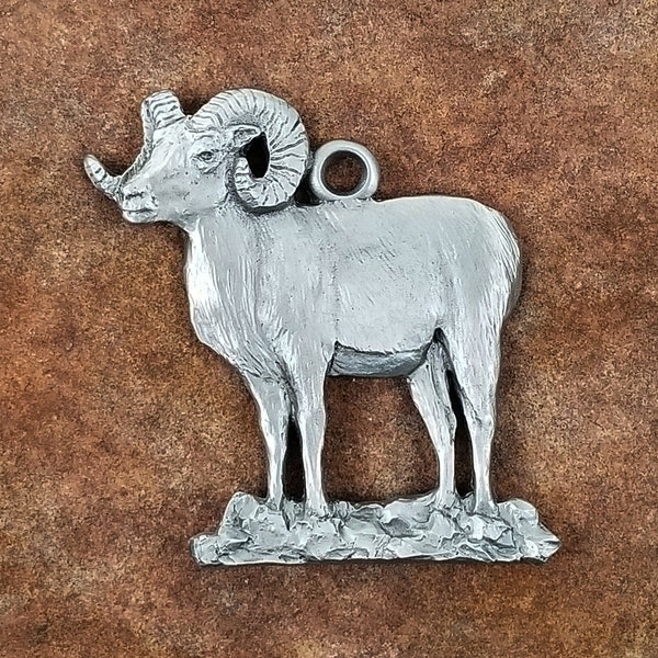 Big Horn Sheep Pewter Ornament, Pewter Big Horn Sheep Figurine, Christmas Ornament, Wildlife Ornament, Metal Big Horn Sheep Sculpture