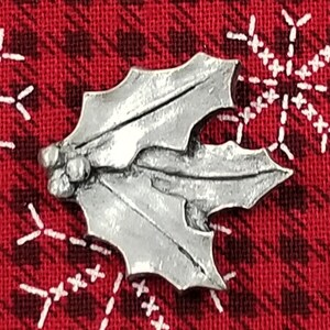 Holly Leaves Pewter Pin, Christmas Pins, Holiday Pins,
