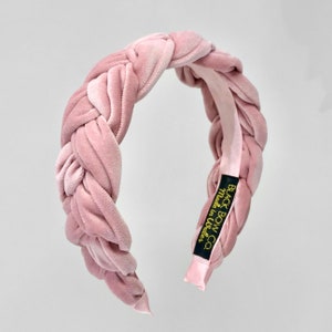 Pale pink fascinator headband, pale pink wedding guest headband, wedding guest headband, pale pink fascinator headband, handmade headband UK