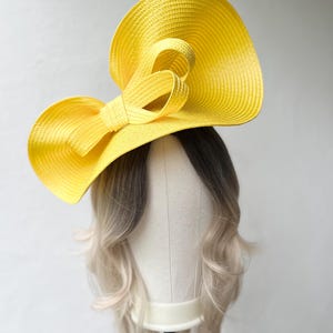 Bibi Hatinator jaune : serre-tête de courses de mariage tournesol