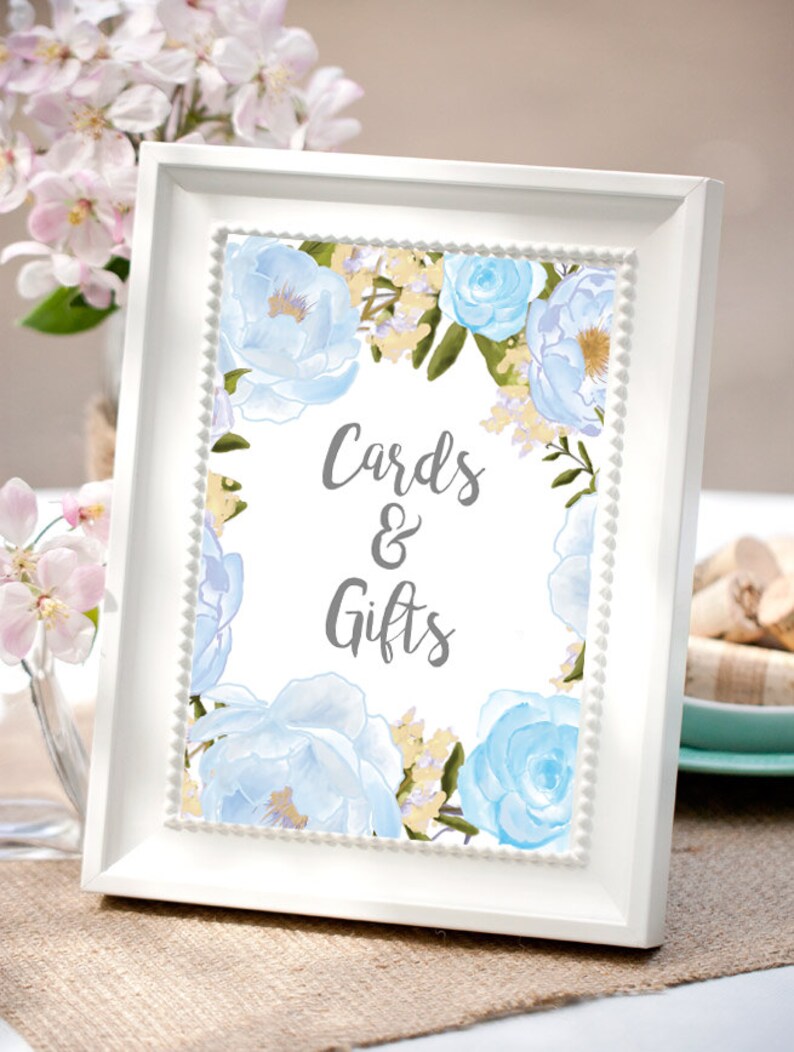 baby shower table gifts
