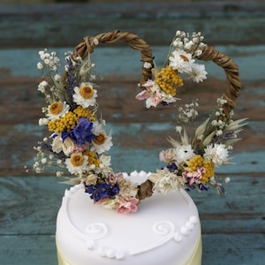 Festival Meadow Dried Flower Willow Heart Cake Topper